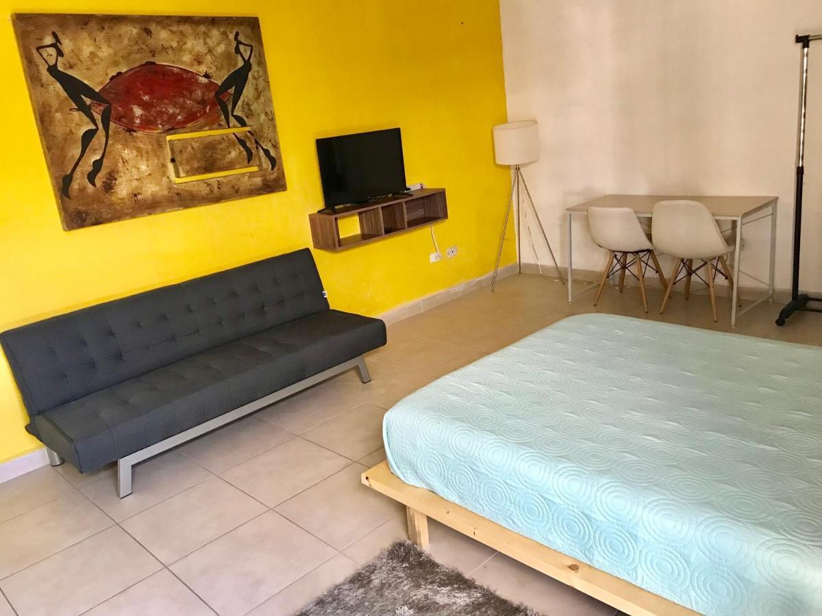 Jr Suite En Zona Residencial Linda Vista - Magnifica Ubicacion Y Tranquilidad. Monterrey Exterior foto